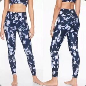 Athleta Water Flower Salutation 7/8 Tight Navy Blue White Tropical Floral - M